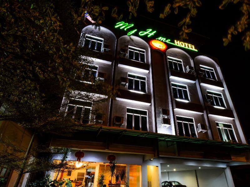 Hotel Zamburger Tengkera Melaka Exteriör bild