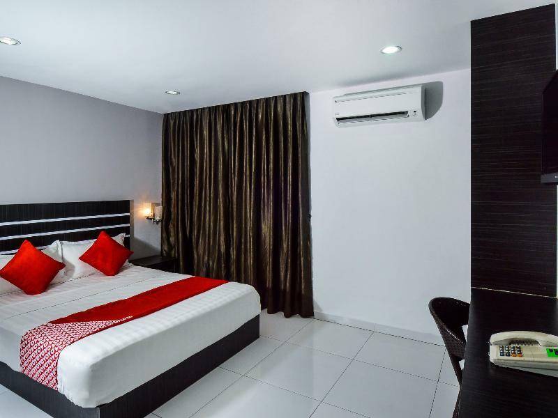 Hotel Zamburger Tengkera Melaka Exteriör bild